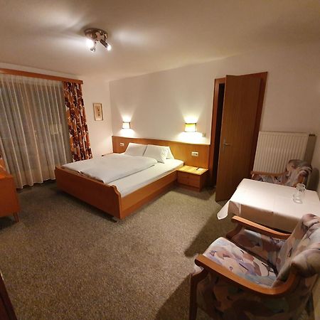 Hotel Haus Monika Und Haus Claudia à Mayrhofen Extérieur photo