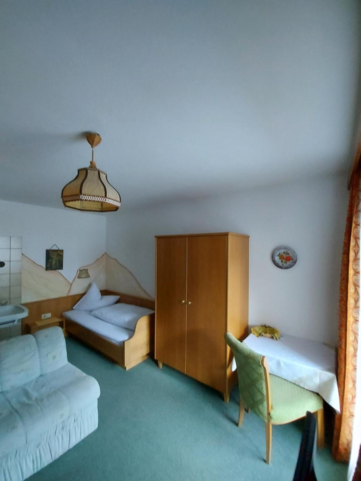 Hotel Haus Monika Und Haus Claudia à Mayrhofen Extérieur photo