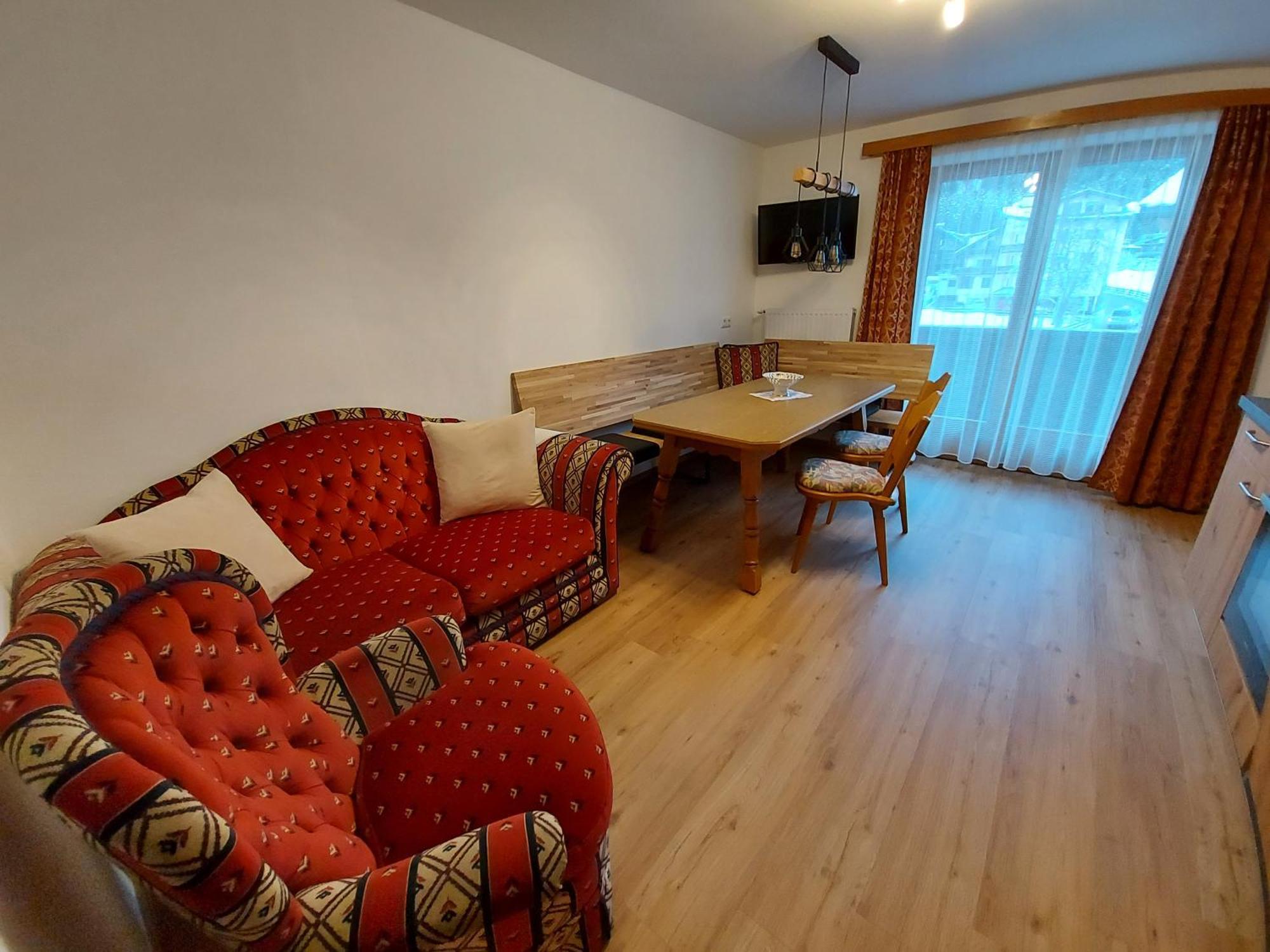 Hotel Haus Monika Und Haus Claudia à Mayrhofen Extérieur photo