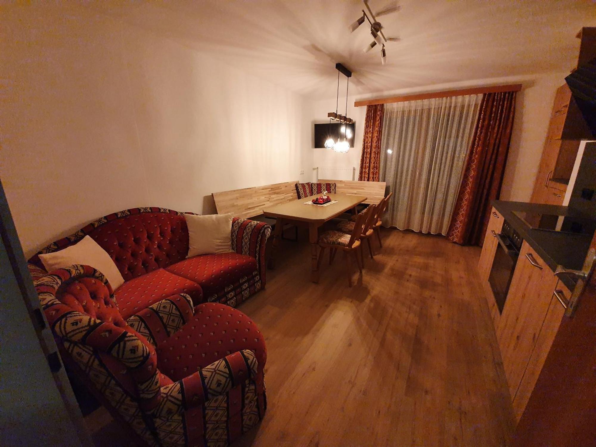 Hotel Haus Monika Und Haus Claudia à Mayrhofen Extérieur photo