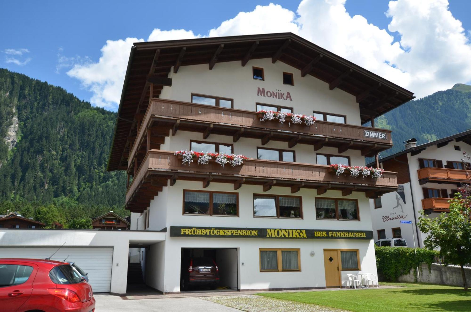 Hotel Haus Monika Und Haus Claudia à Mayrhofen Extérieur photo